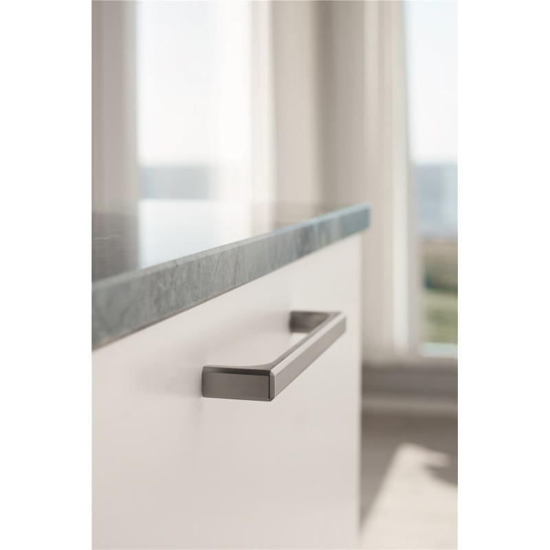 TIRADOR FOLD LIGHT DE ZAMAC EFECTO INOX  541.960.160-66